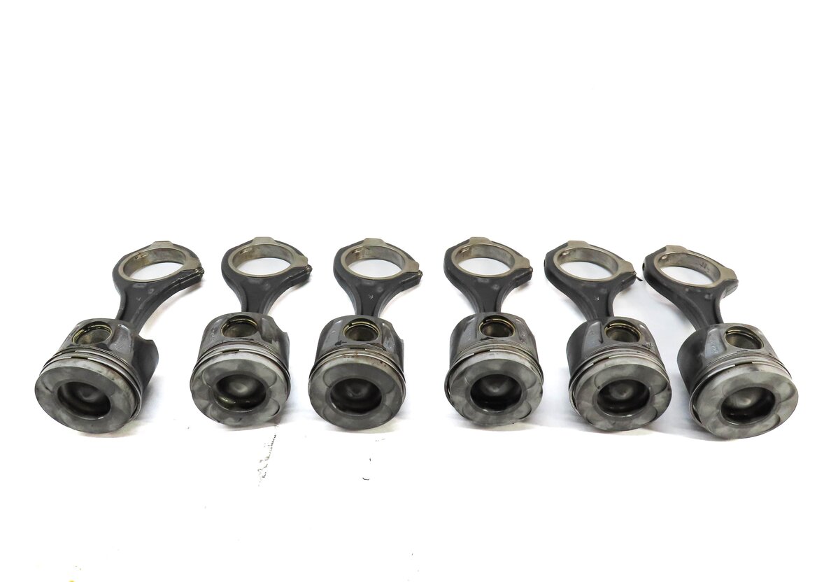 Thumbnail 3: 09-12 MERCEDES E GL ML R (W164 W212 W251 X164) 3.0L DIESEL ENGINE PISTON SET 6