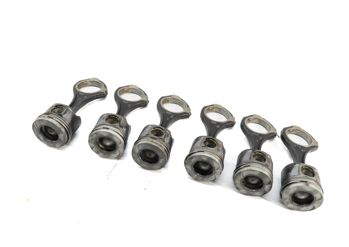 Thumbnail 4: 09-12 MERCEDES E GL ML R (W164 W212 W251 X164) 3.0L DIESEL ENGINE PISTON SET 6