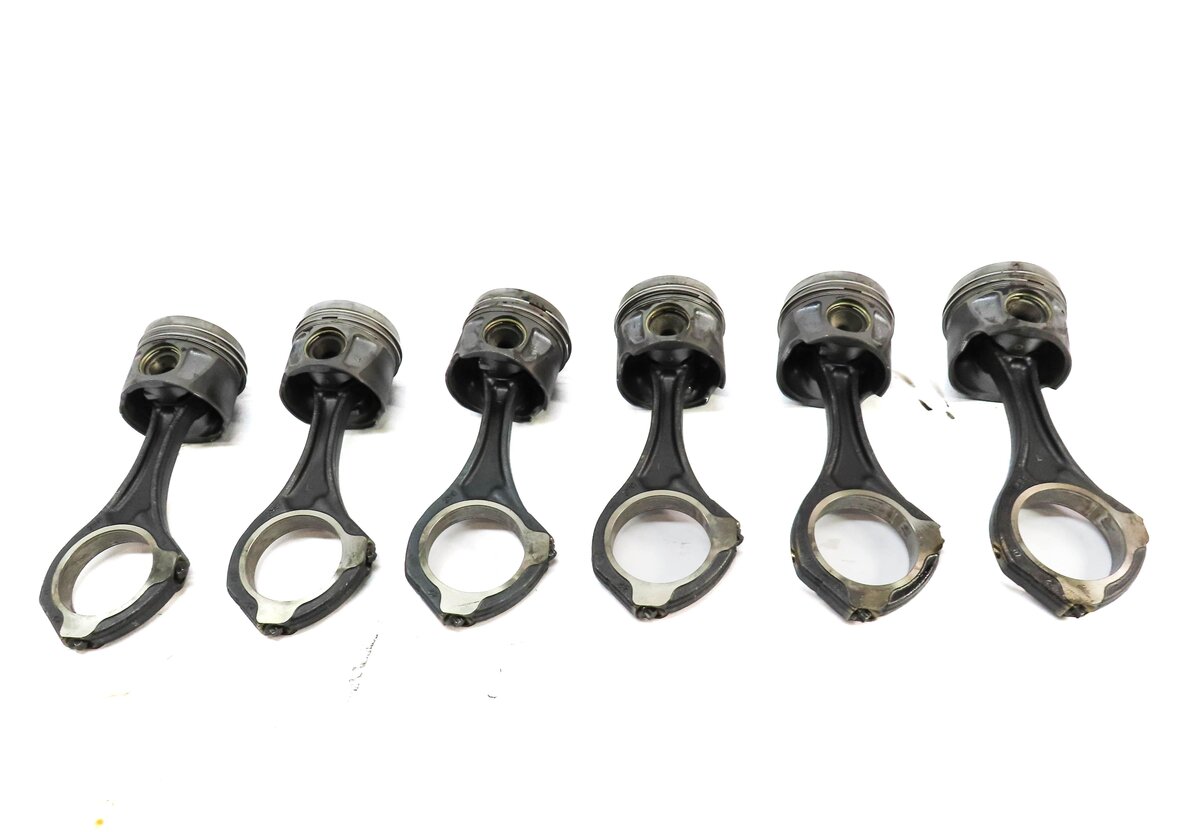 Thumbnail 5: 09-12 MERCEDES E GL ML R (W164 W212 W251 X164) 3.0L DIESEL ENGINE PISTON SET 6