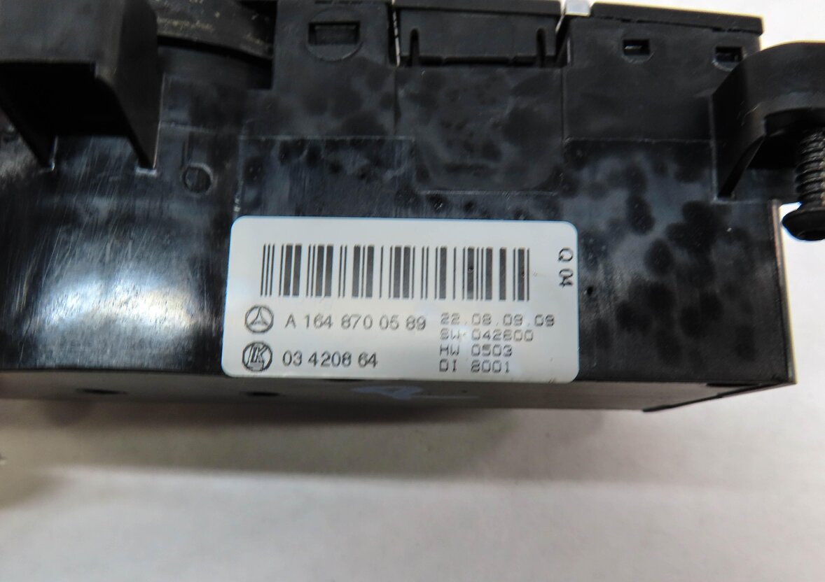 Thumbnail 5: 2006-2011 MB GL320 GL350 GL450 GL550 ML320 ML350 R320 R350 REAR CLIMATE CONTROL