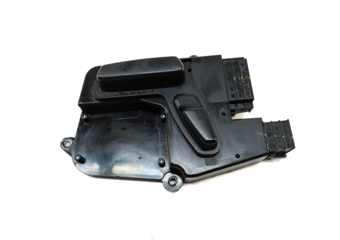 Thumbnail 3: 2010 MERCEDES GL350 (X164) FRONT RIGHT PASSENGER SEAT ADJUST ADJUSTMENT SWITCH
