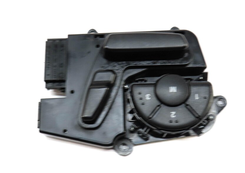 Thumbnail 3: 2010 MERCEDES GL350 (X164) FRONT LEFT DRIVER SEAT ADJUSTMENT SWITCH w/ MEMORY