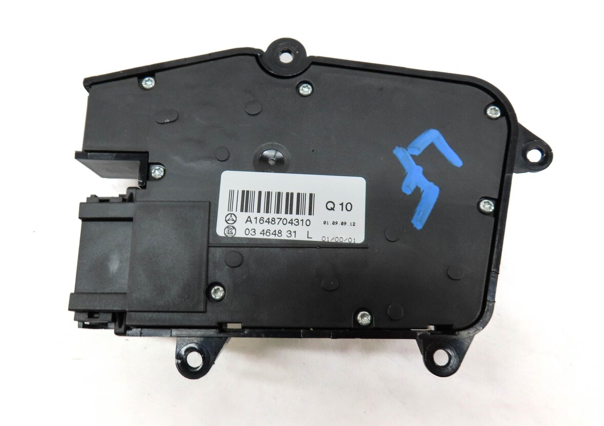 Thumbnail 4: 2010 MERCEDES GL350 (X164) FRONT LEFT DRIVER SEAT ADJUSTMENT SWITCH w/ MEMORY