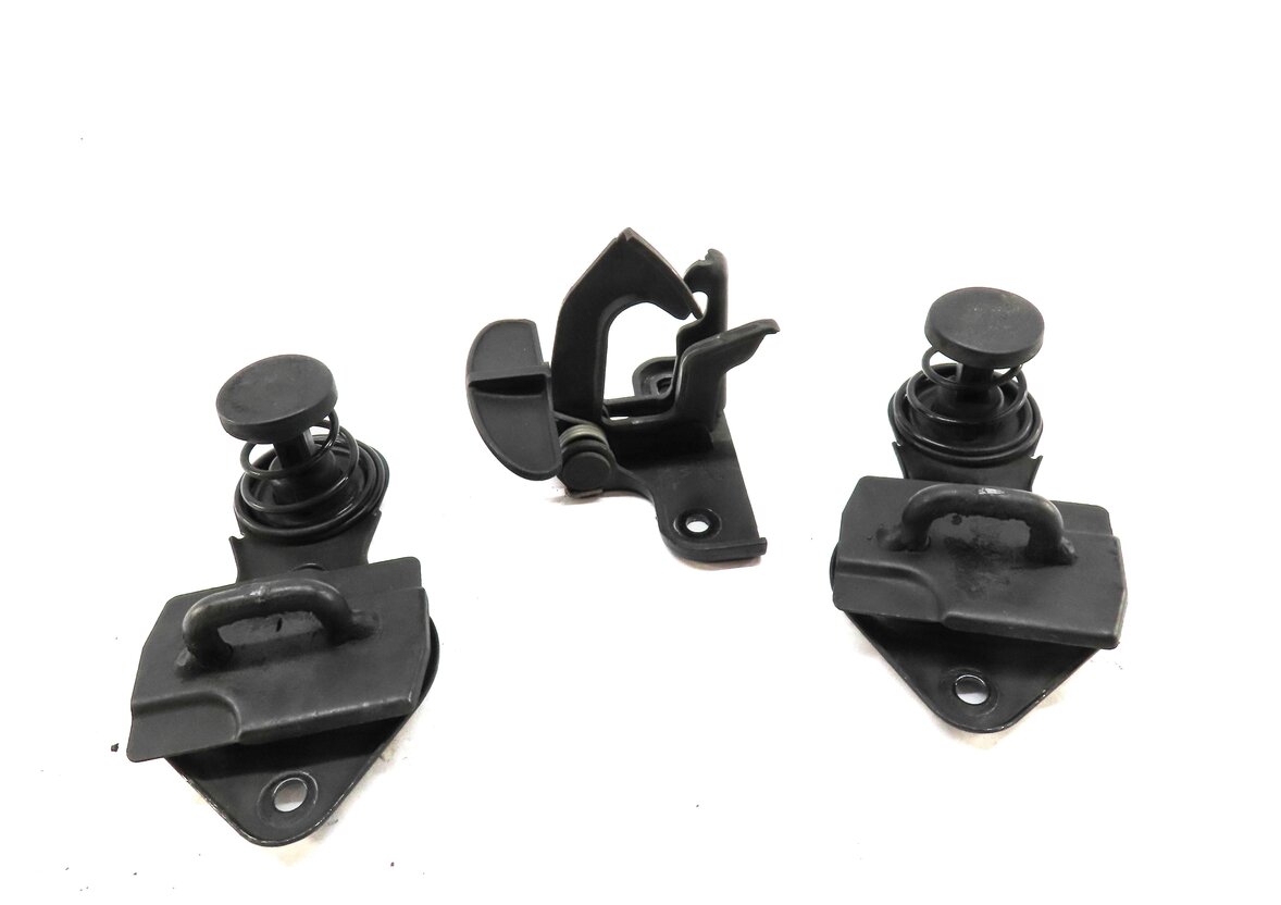 Thumbnail 2: 2010 MERCEDES GL350 (X164) HOOD SAFETY HOOK CATCH RELEASE LEVER w/ HOOD SHOCKS