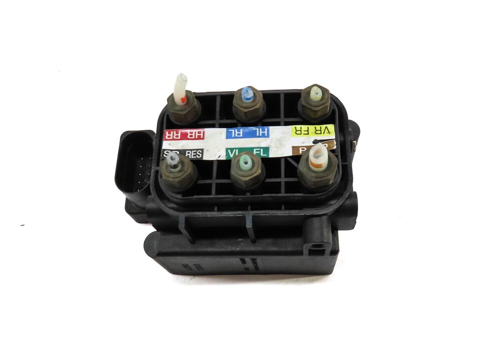 Thumbnail 3: 2010 MERCEDES GL350 (X164) SUSPENSION AIR TRANSFER RELIEF VALVE BLOCK 2123200358