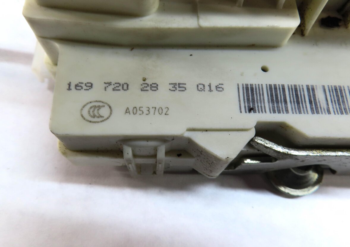 Thumbnail 6: 2007-2012 MERCEDES GL ML (W164 X164) RIGHT FRONT PASSENGER KEYLESS GO DOOR LATCH
