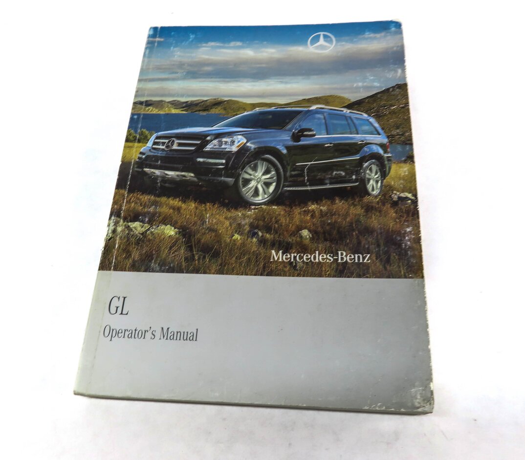Thumbnail 7: 2010 MERCEDES GL350 (X164) OWNERS MANUAL SET 4 w/ CARRYING CASE