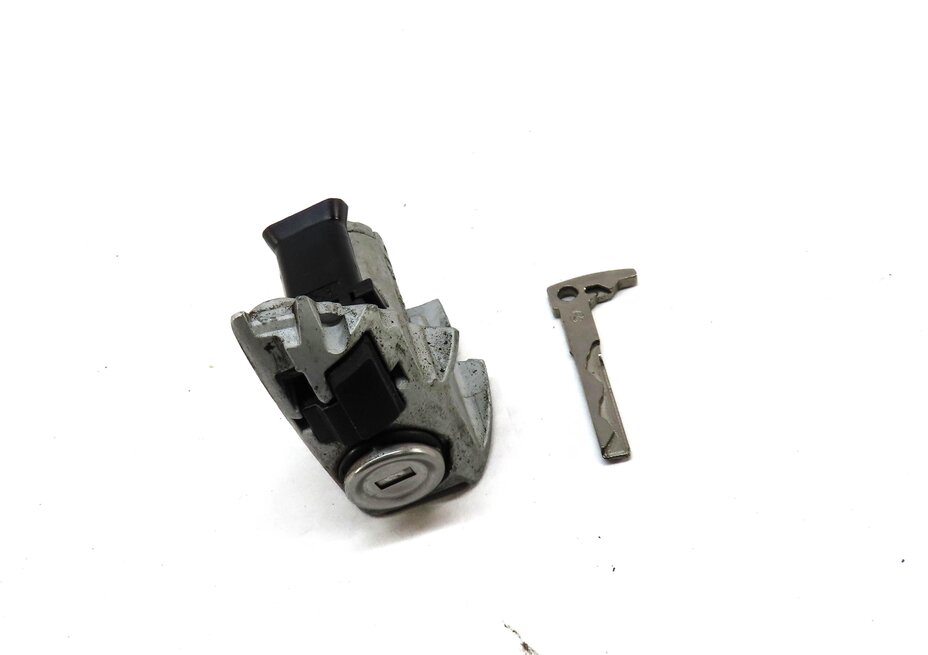 2010 MERCEDES GL350 (X164) FRONT LEFT DRIVER DOOR LOCK CYLINDER w/ KEY