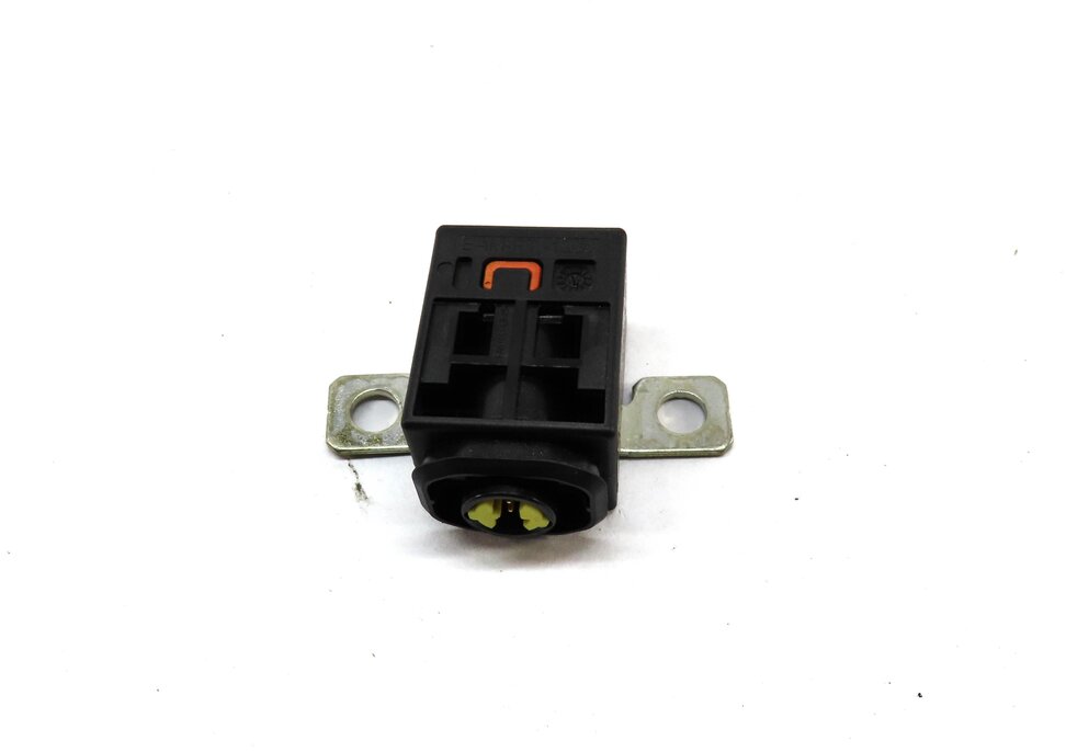 Thumbnail 2: 2010 MERCEDES GL350 (X164) BATTERY CRASH SAFETY OVERLOAD FUSE N000000004516