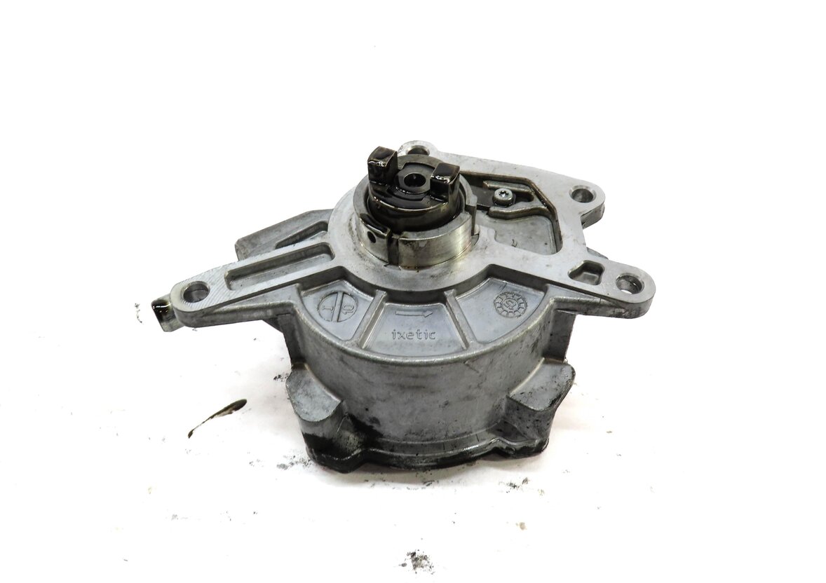 Thumbnail 2: 08-13 MERCEDES E320 E350 GL320 GL350 ML320 ML350 R350 - 3.0L DIESEL VACUUM PUMP