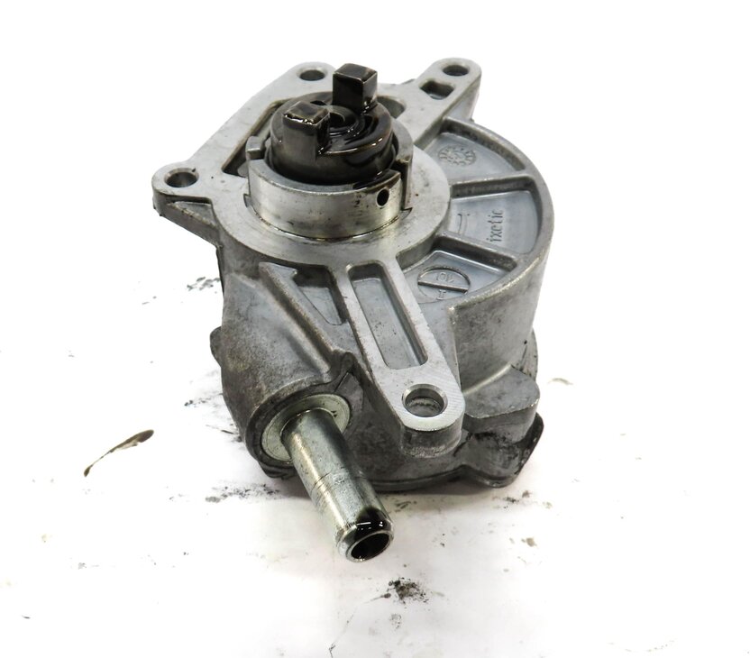 Thumbnail 3: 08-13 MERCEDES E320 E350 GL320 GL350 ML320 ML350 R350 - 3.0L DIESEL VACUUM PUMP