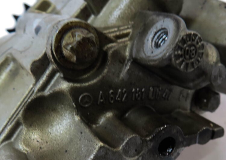 Thumbnail 6: 2010 MERCEDES GL350 (X164) 3.0L TURBO DIESEL ENGINE (OM642) OIL PUMP 8421810647