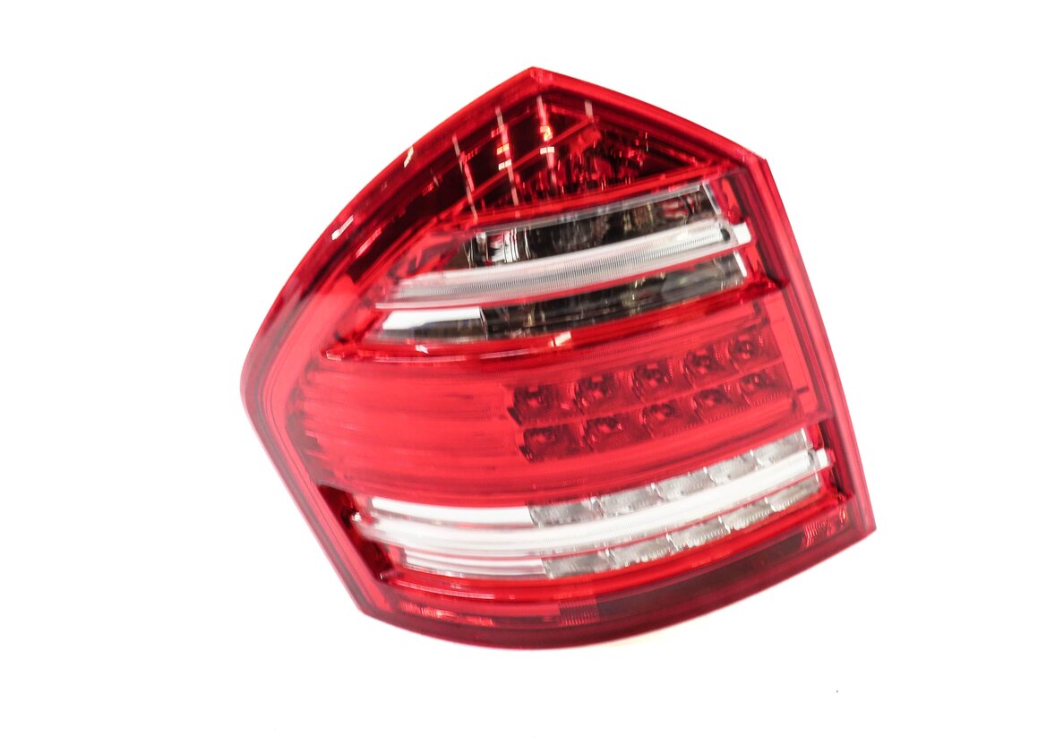 Thumbnail 3: 2010-2012 MB GL350 GL450 GL550 (X164) LEFT DRIVER TAILLIGHT BRAKE LIGHT LAMP