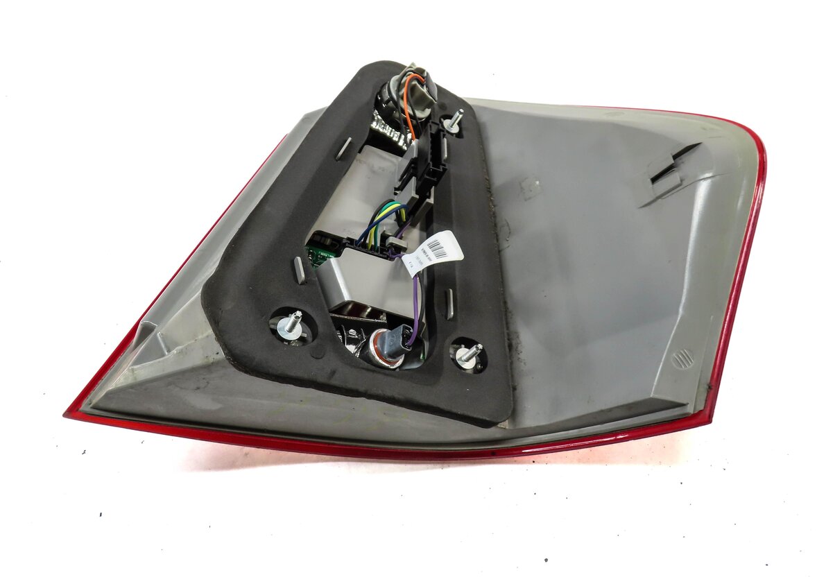 Thumbnail 5: 2010-2012 MB GL350 GL450 GL550 (X164) LEFT DRIVER TAILLIGHT BRAKE LIGHT LAMP