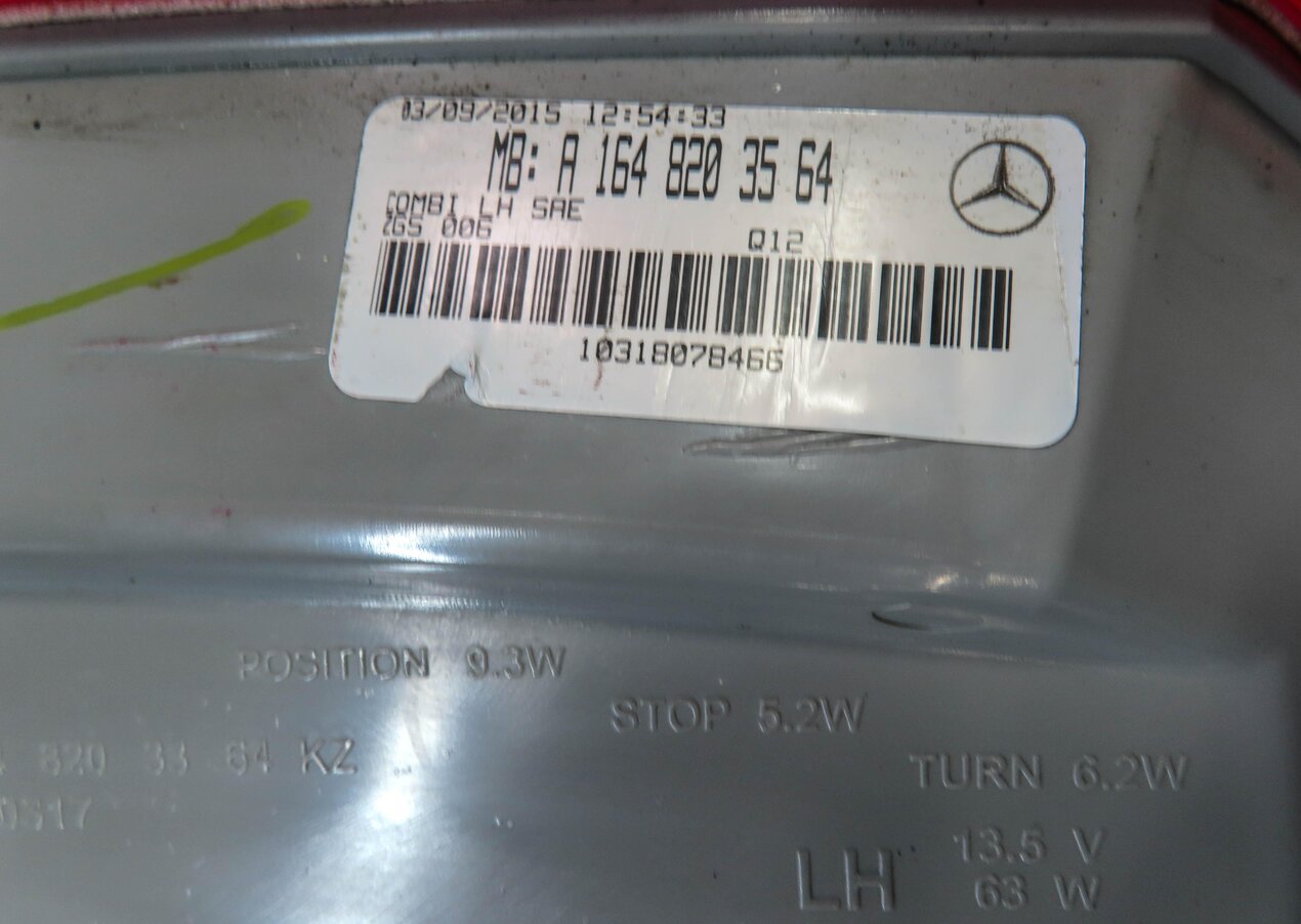 Thumbnail 6: 2010-2012 MB GL350 GL450 GL550 (X164) LEFT DRIVER TAILLIGHT BRAKE LIGHT LAMP