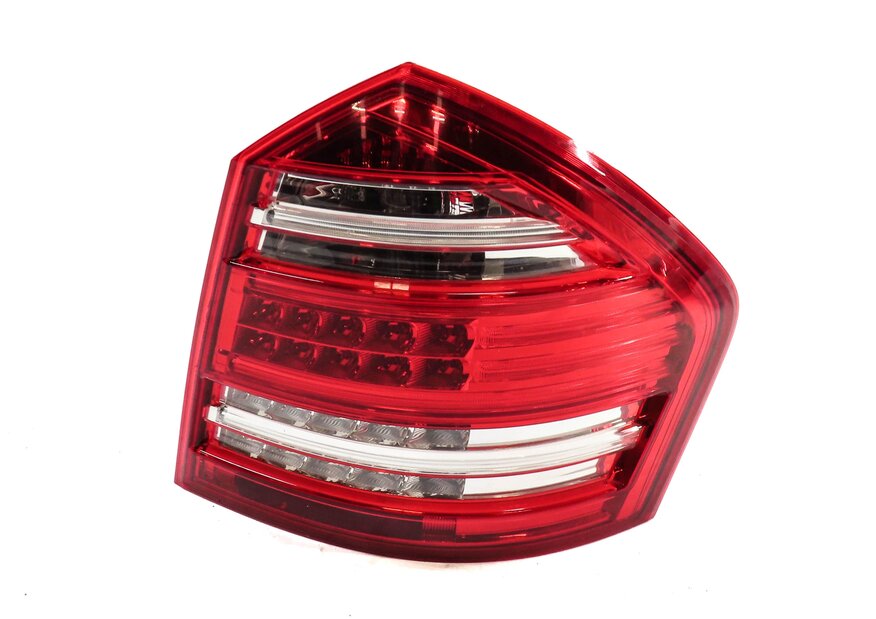 2010-2012 MB GL350 GL450 GL550 (X164) RIGHT PASSENGER TAILLIGHT BRAKE LIGHT LAMP