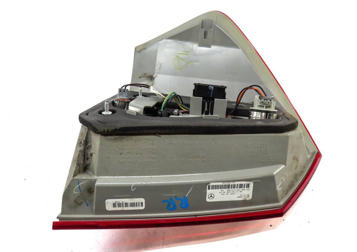 Thumbnail 5: 2010-2012 MB GL350 GL450 GL550 (X164) RIGHT PASSENGER TAILLIGHT BRAKE LIGHT LAMP