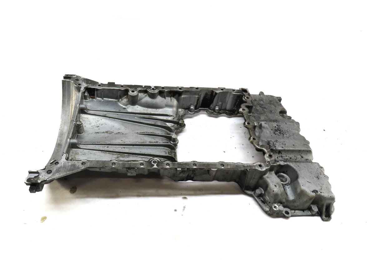 Thumbnail 5: 07-11 MERCEDES GL ML R CLASS (W164 W251 X164) 3.0L DIESEL UPPER ENGINE OIL PAN