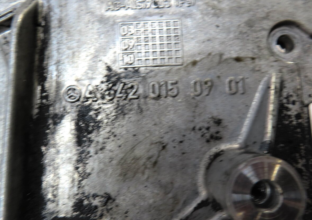 Thumbnail 5: 09-15 MERCEDES E GL ML S R (W164 W166 W212 X164 X166) 3.0L DIESEL TIMING COVER