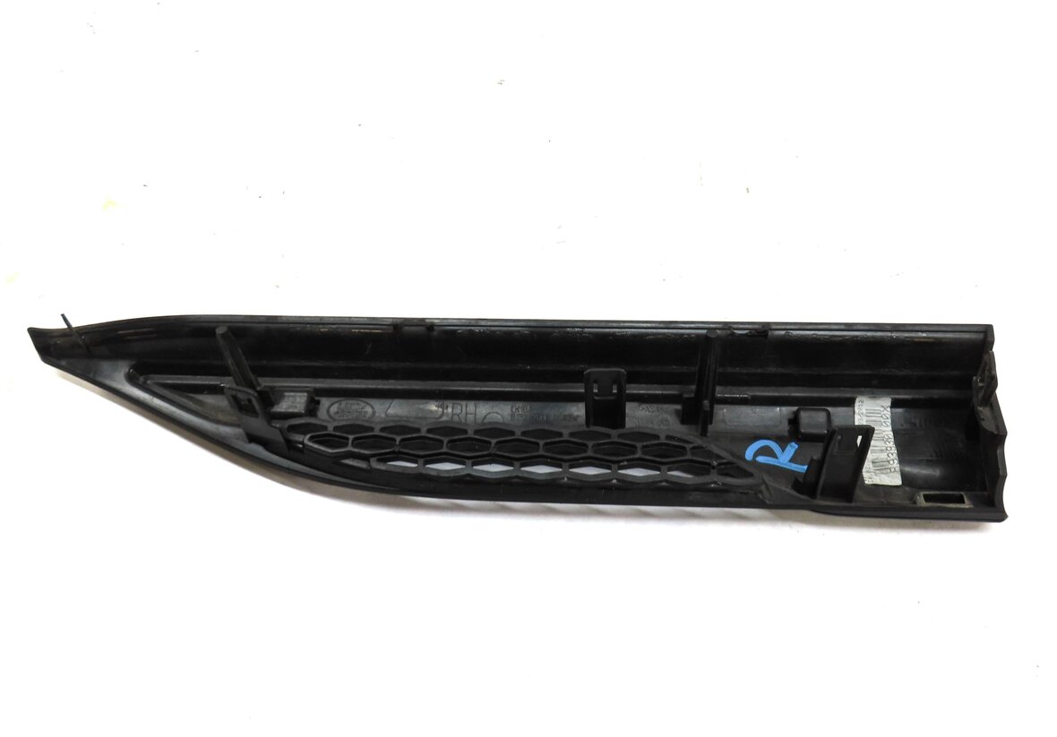 Thumbnail 4: 2012 LAND RANGE ROVER EVOQUE FRONT RIGHT PASSENGER FENDER AIR VENT GRILLE