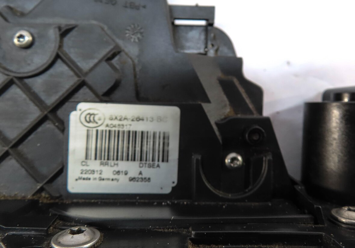 Thumbnail 5: 10-17 LR4 RANGE ROVER SPORT (L320) LEFT REAR PASSIVE DOOR LOCK LATCH ACTUATOR