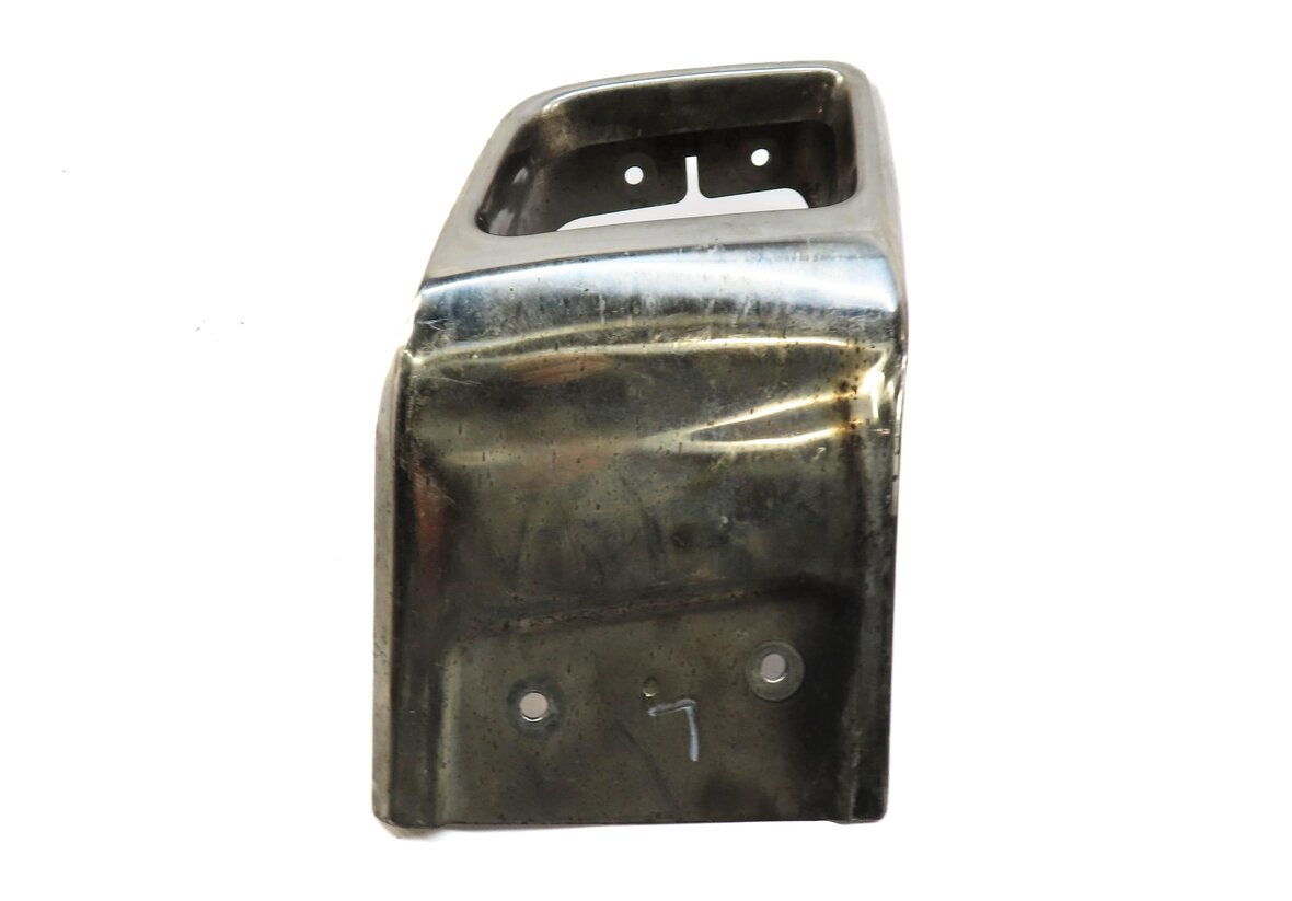 Thumbnail 3: 2012-2017 RANGE ROVER EVOQUE (L538) LEFT DRIVER REAR EXHAUST TIP TRIM (SILVER)