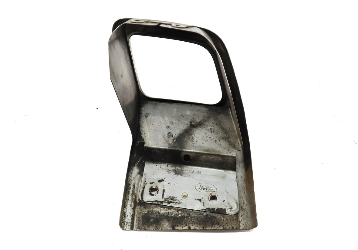 Thumbnail 4: 2012-2017 RANGE ROVER EVOQUE (L538) LEFT DRIVER REAR EXHAUST TIP TRIM (SILVER)