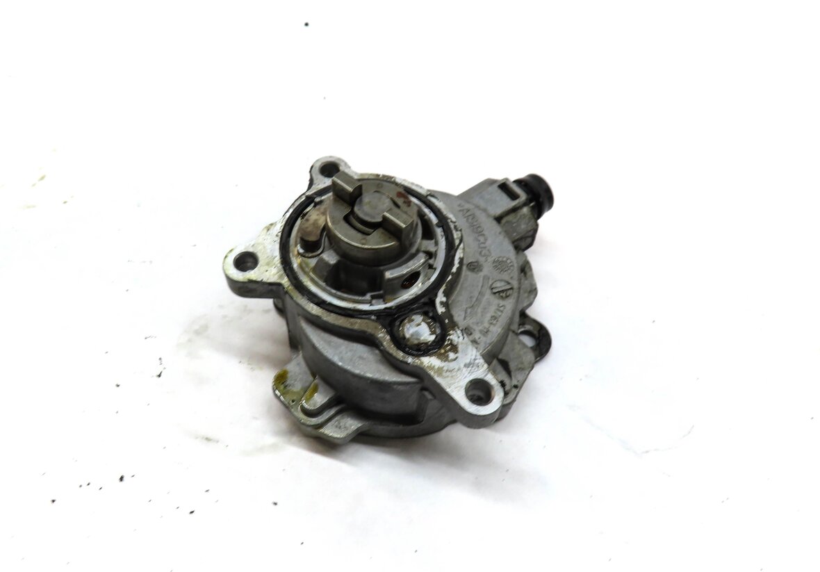 12-17 JAGUAR XE XF / RANGE ROVER EVOQUE DISCOVERY LR2 - 2.0L BRAKE VACUUM PUMP