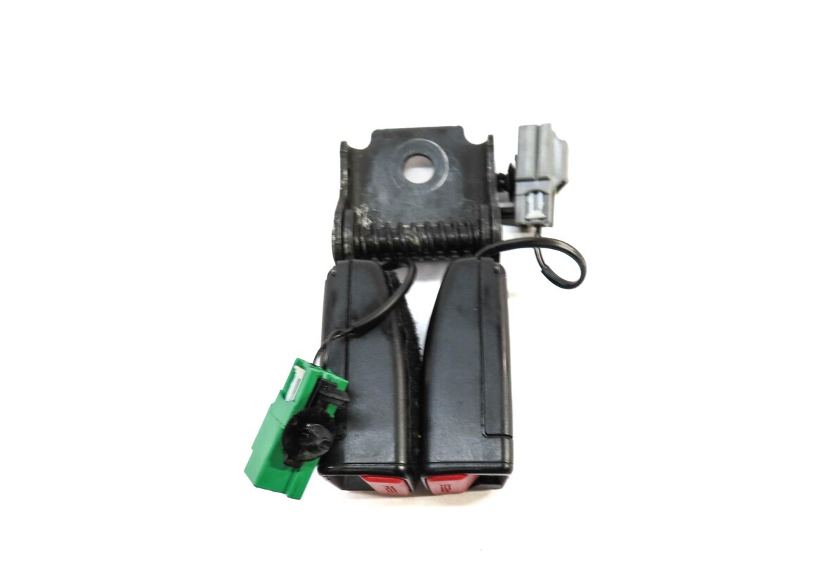 Thumbnail 4: 2012 LAND RANGE ROVER EVOQUE REAR RIGHT CENTER SEATBELT BUCKLE RECEIVER (BLACK)