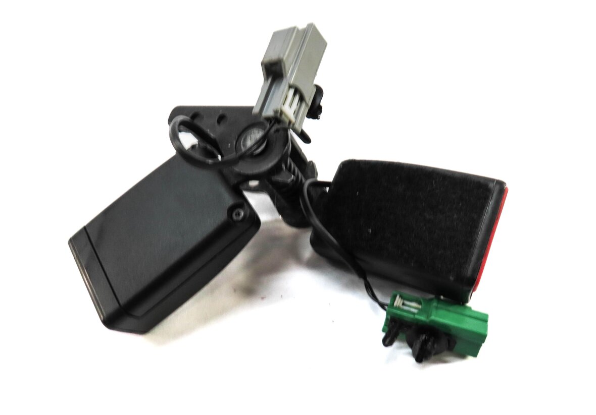 Thumbnail 6: 2012 LAND RANGE ROVER EVOQUE REAR RIGHT CENTER SEATBELT BUCKLE RECEIVER (BLACK)