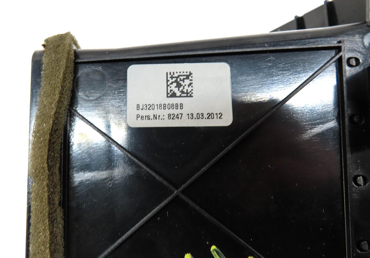 Thumbnail 5: 2012 LAND RANGE ROVER EVOQUE FRONT RIGHT PASSENGER OUTER DASH AC HEATER AIR VENT