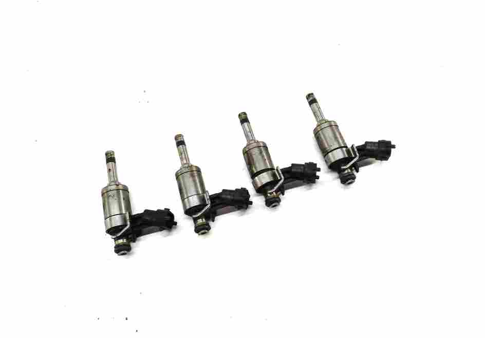 12-17 LR2 DISCOVERY SPORT RANGE ROVER EVOQUE (L538 L550) 2.0L FUEL INJECTOR SET