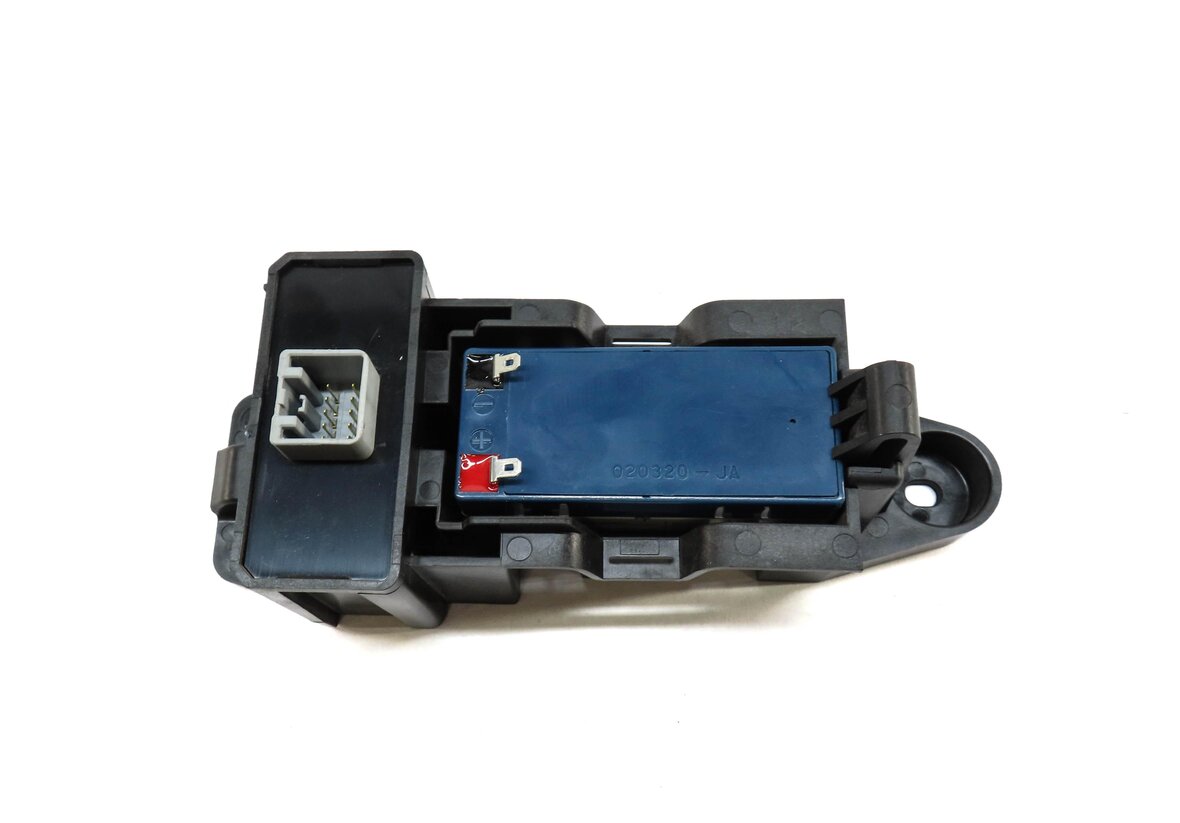 Thumbnail 2: 2012 LAND RANGE ROVER EVOQUE AUXILIARY BATTERY w/ MOUNT BRACKET BJ3210C693AC