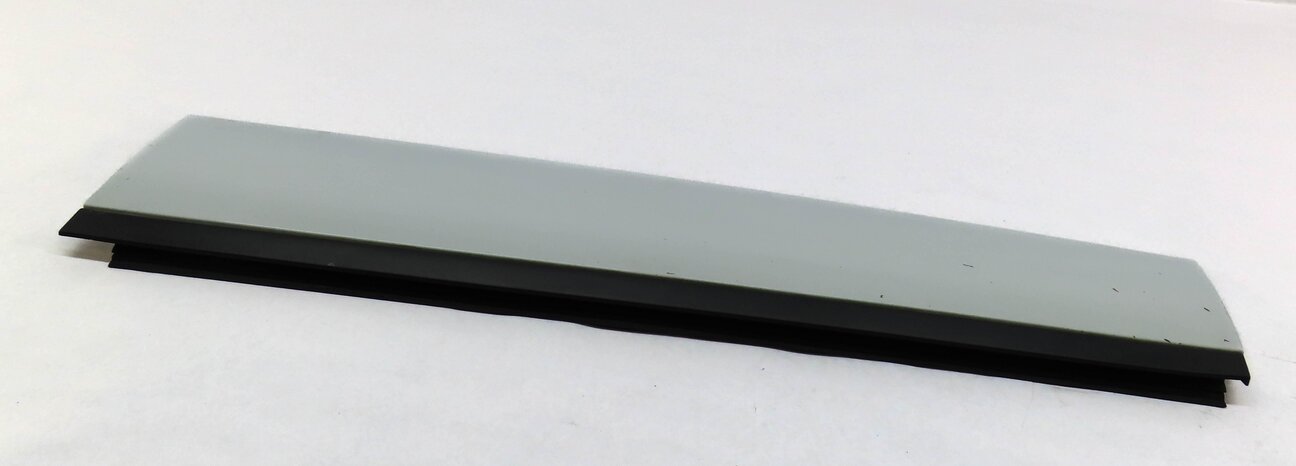 12 LAND RANGE ROVER EVOQUE FRONT RIGHT PASSENGER LOWER DOOR TRIM MOULDING WHITE