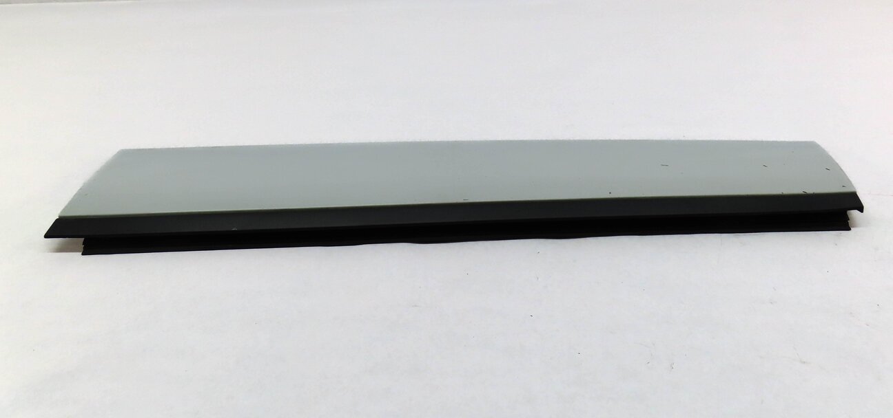 Thumbnail 2: 12 LAND RANGE ROVER EVOQUE FRONT RIGHT PASSENGER LOWER DOOR TRIM MOULDING WHITE