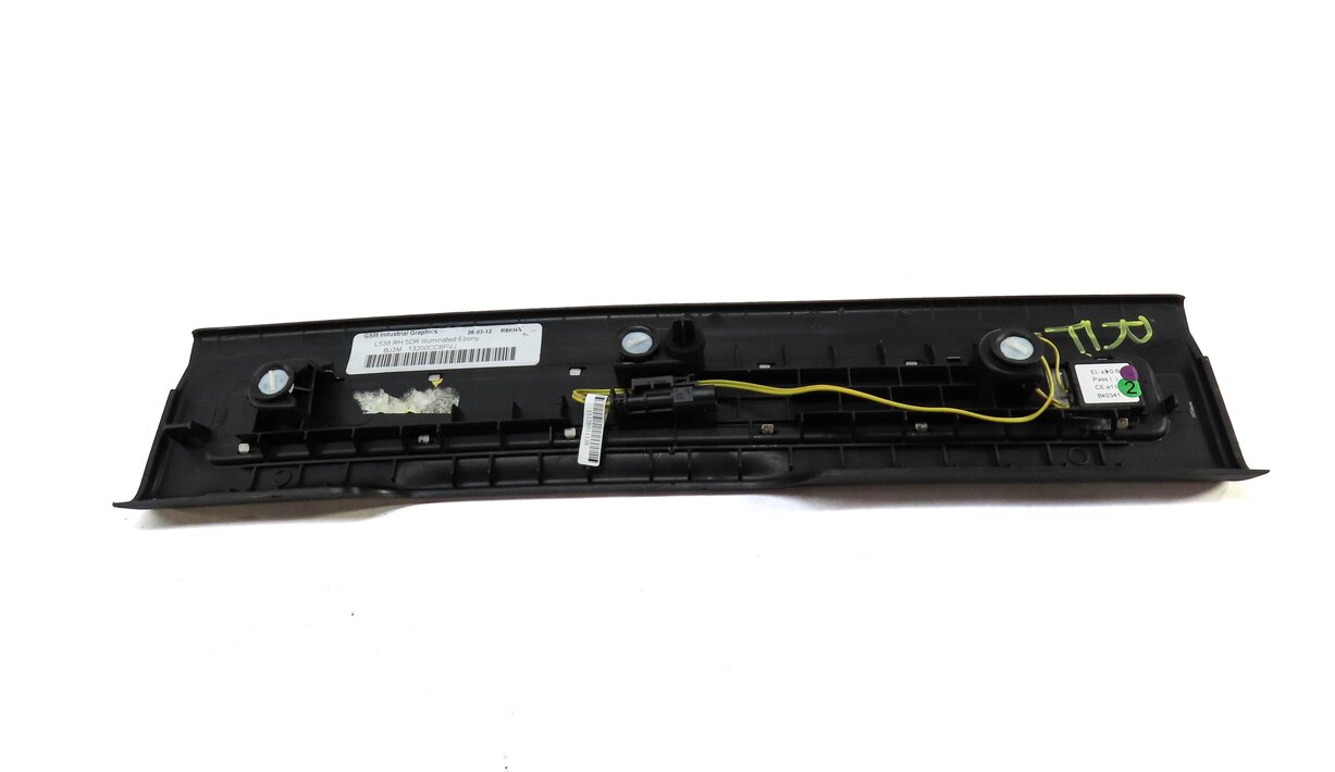 Thumbnail 4: 2012 LAND RANGE ROVER EVOQUE FRONT RIGHT PASSENGER LIGHTED DOOR SILL SCUFF PLATE