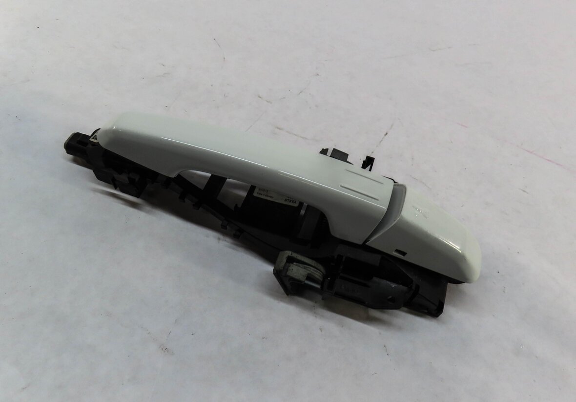 12-17 RANGE ROVER SPORT EVOQUE (L405 L494 L538) DRIVER PASSIVE DOOR HANDLE WHITE