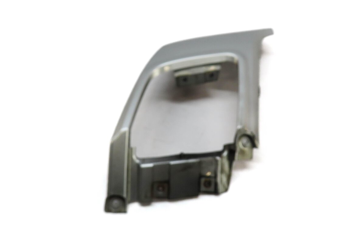 Thumbnail 3: 2012 LAND RANGE ROVER EVOQUE REAR LEFT EXHAUST MUFFLER TIP SURROUND TRIM SILVER