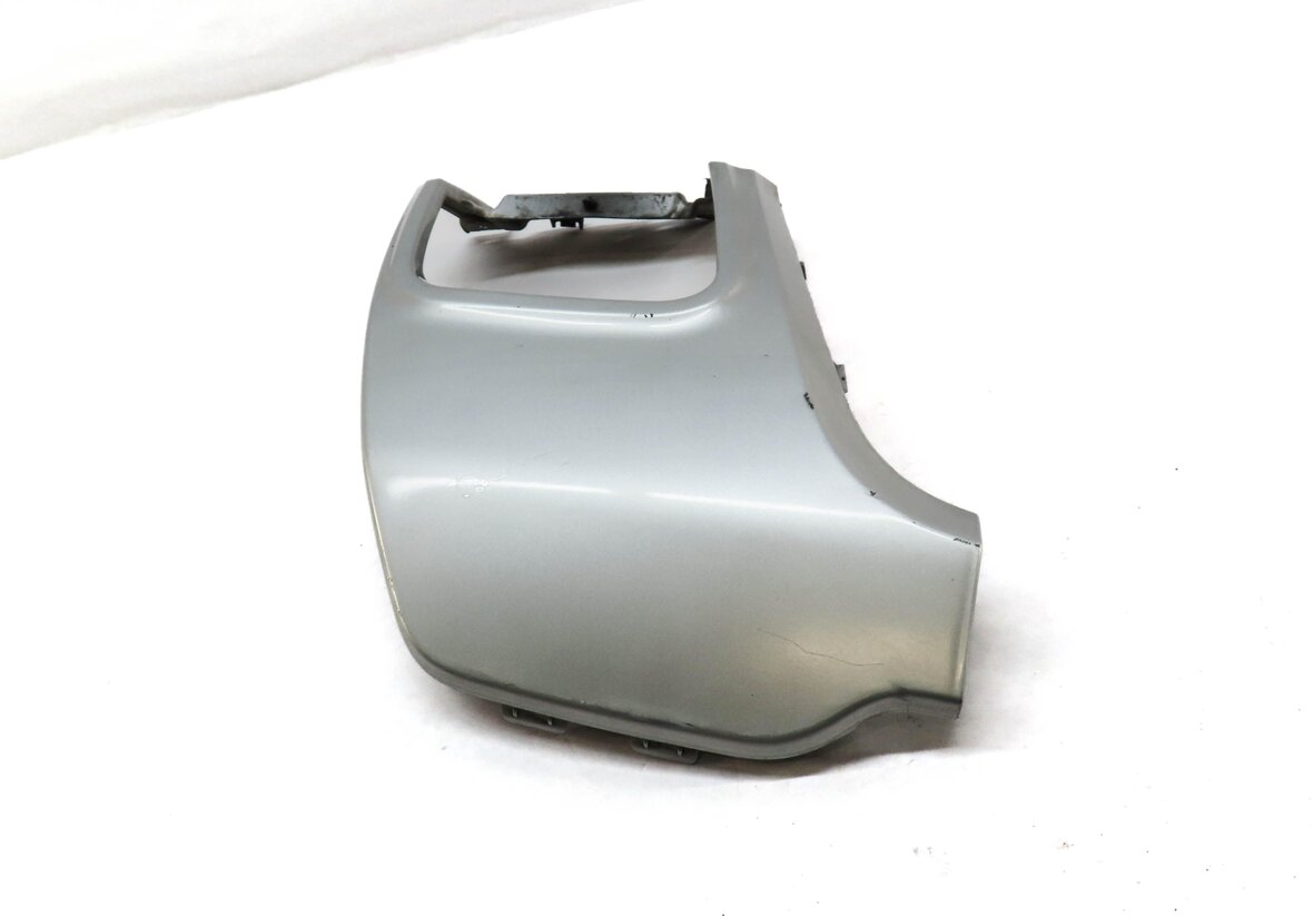 Thumbnail 2: 2012 LAND RANGE ROVER EVOQUE REAR RIGHT EXHAUST MUFFLER SURROUND TRIM SILVER