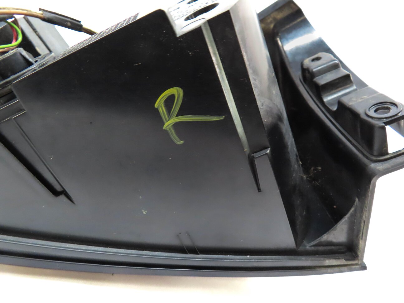 Thumbnail 6: 2012-2015 RANGE ROVER EVOQUE (L538) RIGHT PASSENGER TAILLIGHT BRAKE LIGHT LAMP