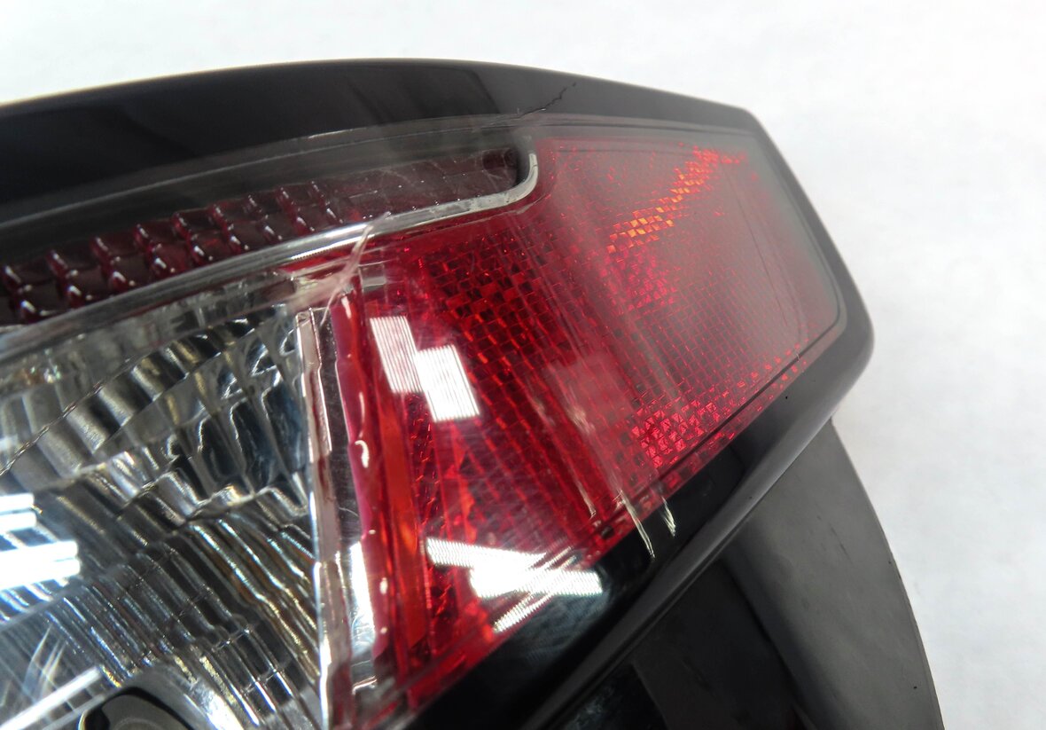 Thumbnail 8: 2012-2015 RANGE ROVER EVOQUE (L538) RIGHT PASSENGER TAILLIGHT BRAKE LIGHT LAMP