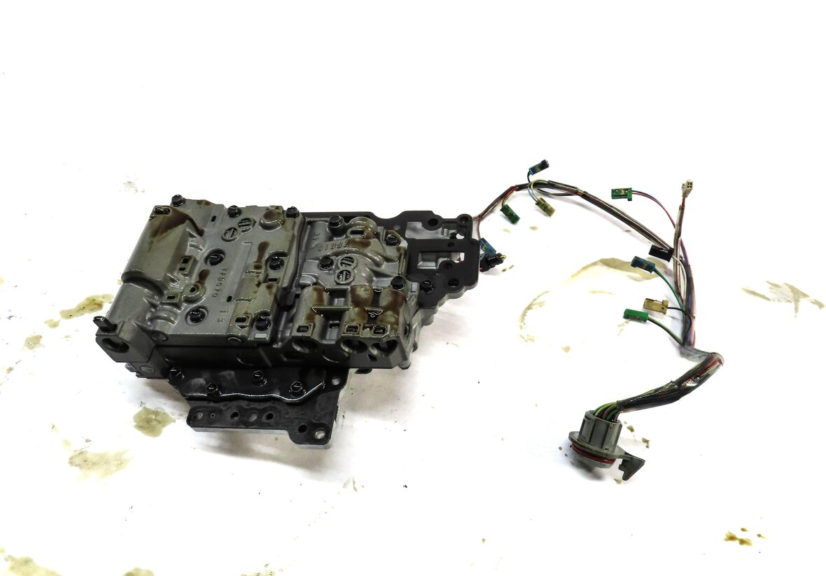 Thumbnail 2: 2012-2015 LAND ROVER LR2 / RANGE ROVER EVOQUE (L538) A/T TRANSMISSION VALVE BODY