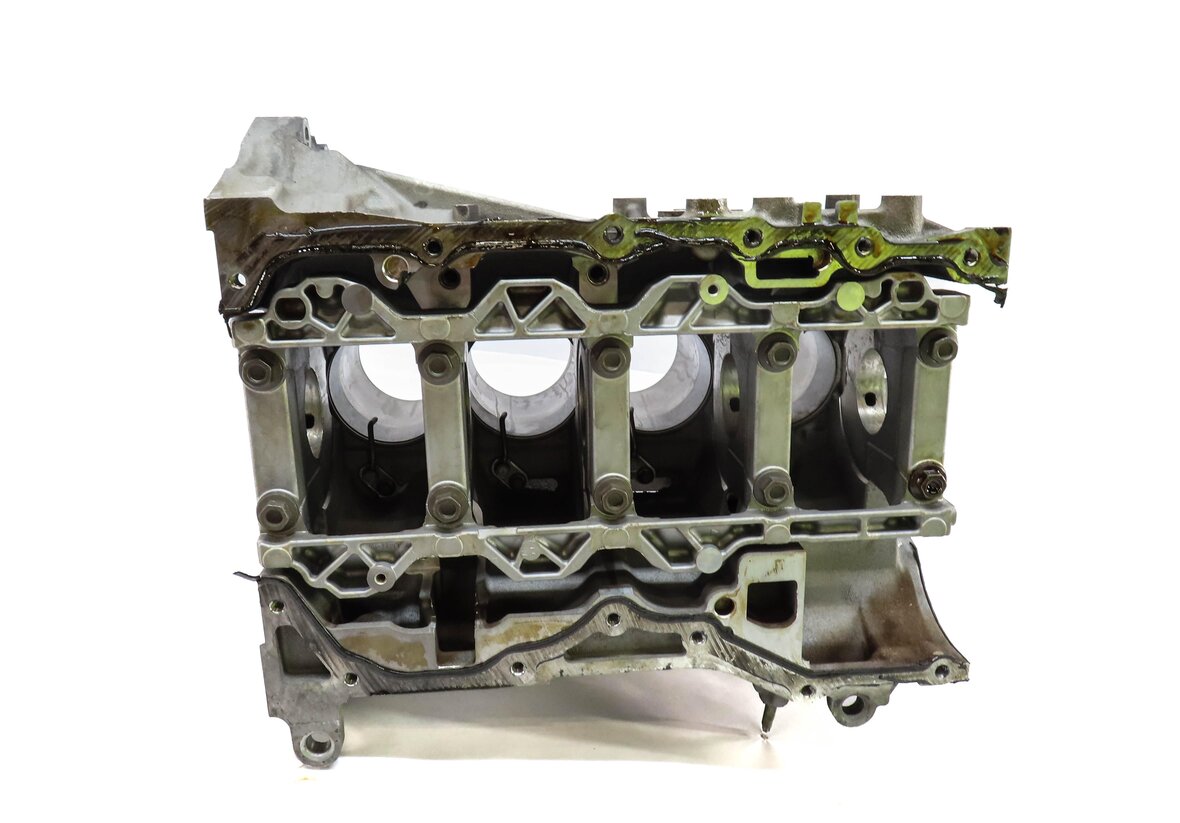 Thumbnail 6: 12-17 LAND ROVER LR2 DISCOVERY SPT EVOQUE (L538 L550) 2.0L TURBO CYLINDER BLOCK