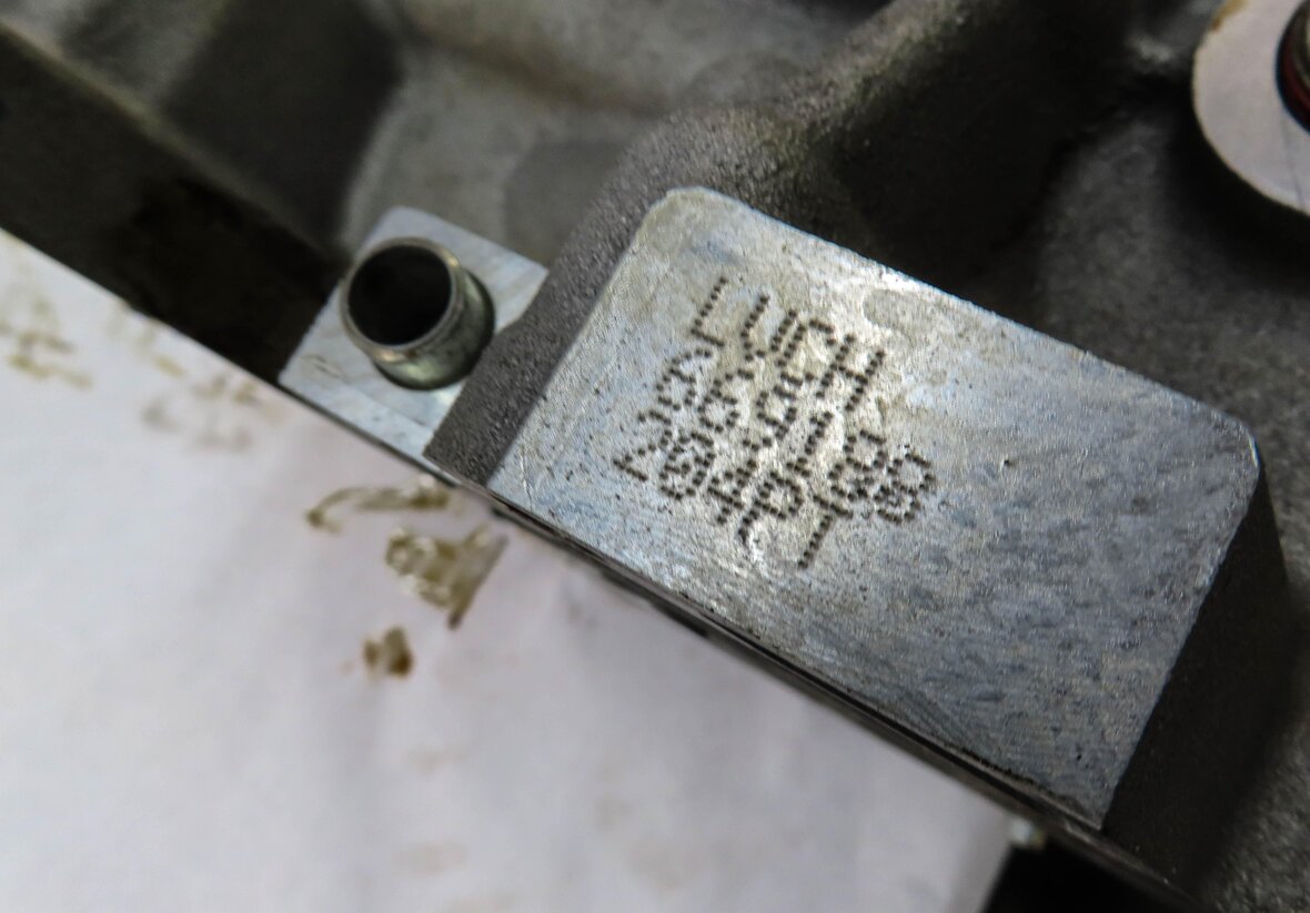 Thumbnail 7: 12-17 LAND ROVER LR2 DISCOVERY SPT EVOQUE (L538 L550) 2.0L TURBO CYLINDER BLOCK