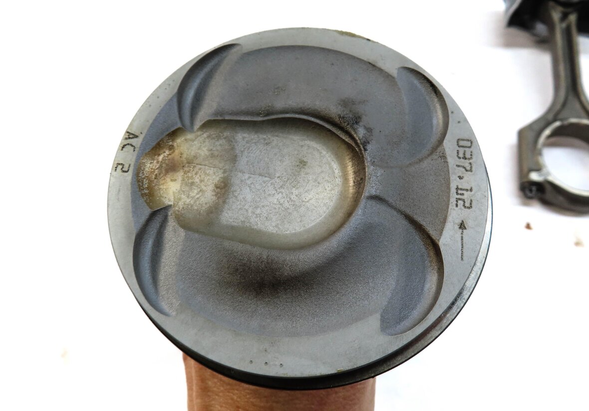 Thumbnail 6: 2012 LAND RANGE ROVER EVOQUE 2.0T AUTO AWD ENGINE CONNECTING ROD & PISTON SET4