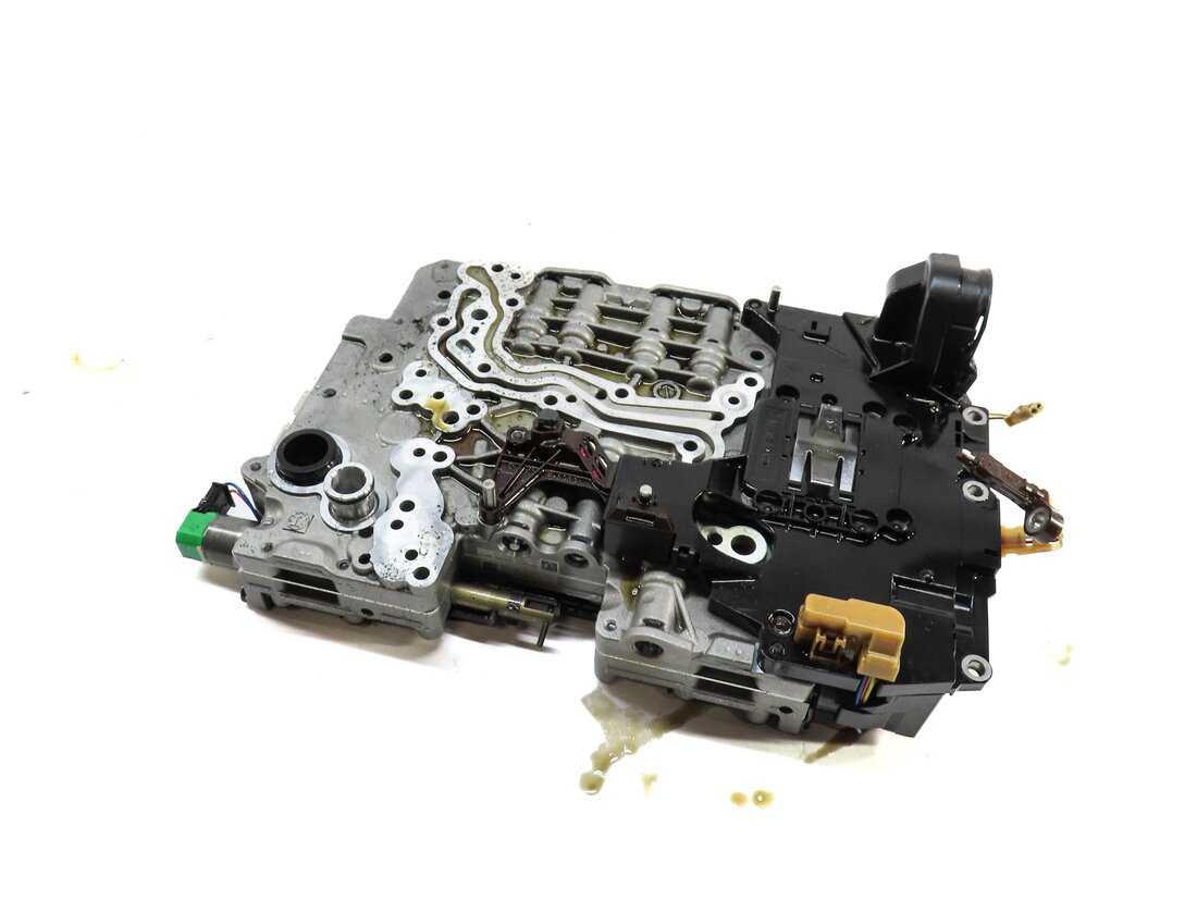 2013-2014 BMW 328Xi X3 (F25 F30) 2.0L TURBO 8HP-45 TRANSMISSION VALVE BODY