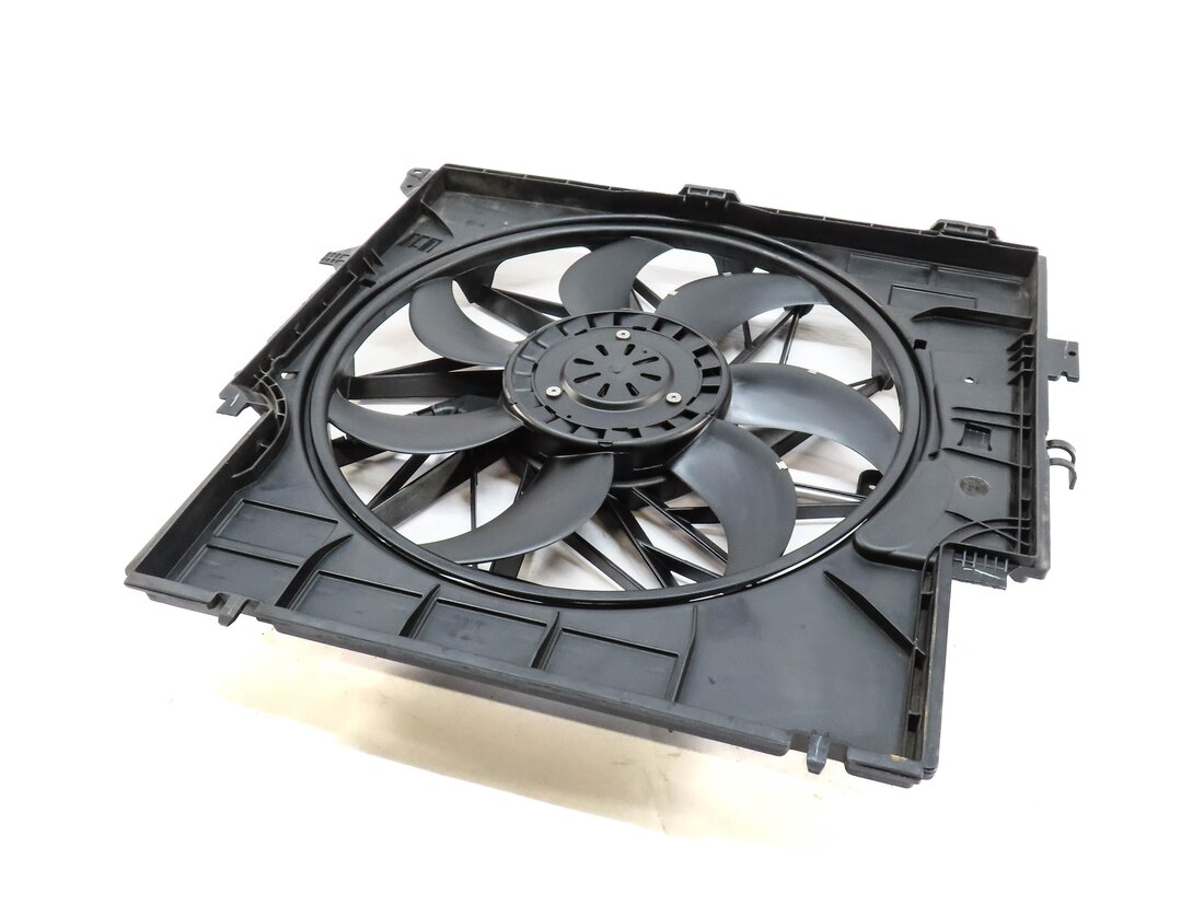 2013-2018 BMW X3 X4 (F25 F26) 2.0L N20 TURBO ENGINE - RADIATOR COOLING FAN