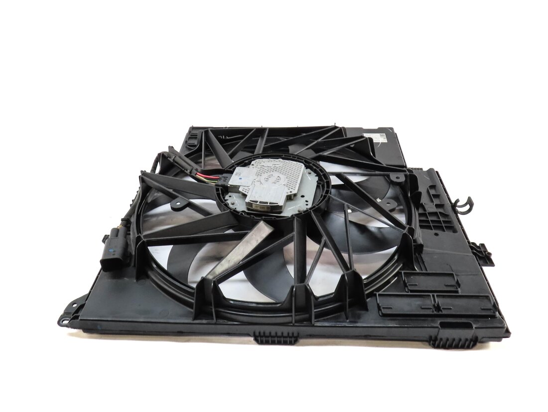 Thumbnail 5: 2013-2018 BMW X3 X4 (F25 F26) 2.0L N20 TURBO ENGINE - RADIATOR COOLING FAN