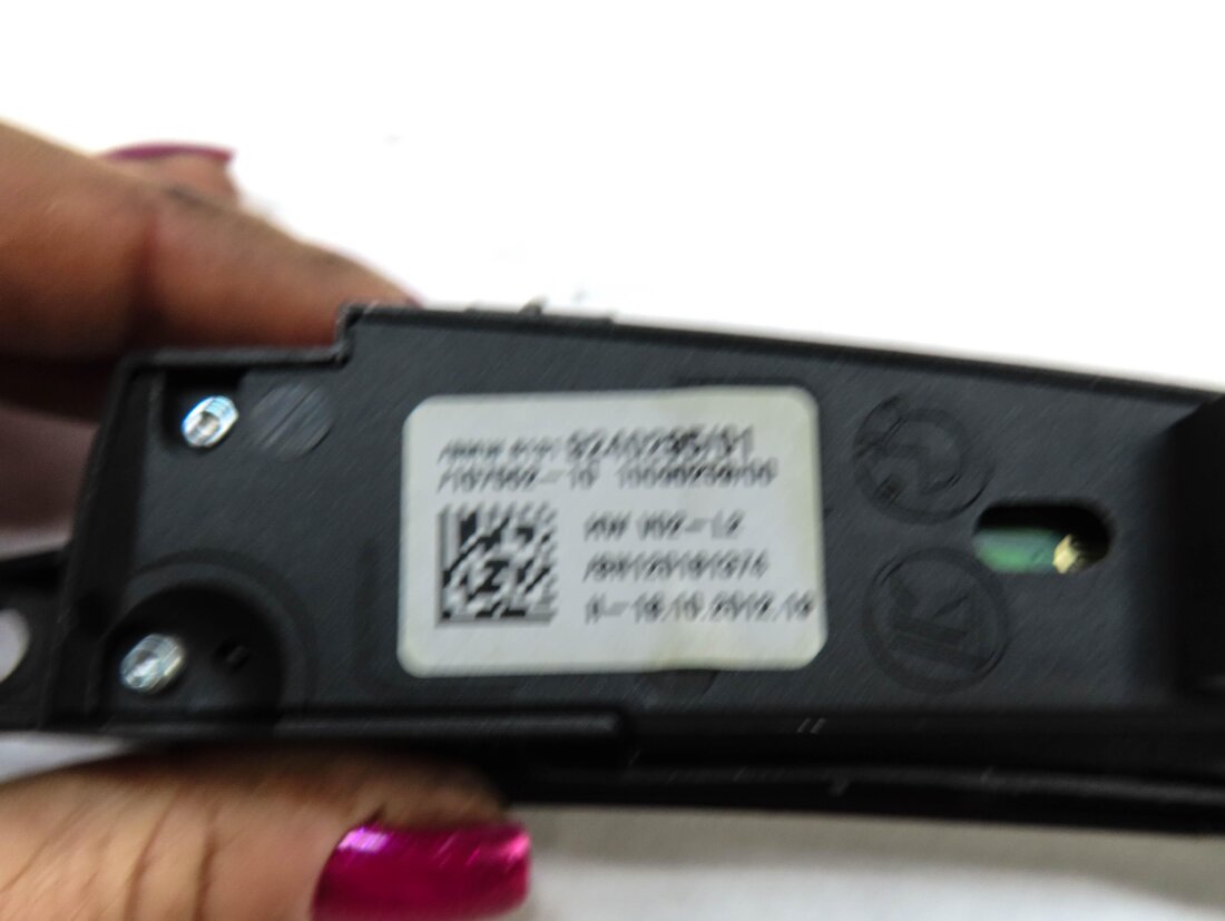 Thumbnail 6: 2013 BMW X3 (F25) SPORT COMFORT PDC HILL DESCENT TRACTION CONTROL SWITCH BUTTON
