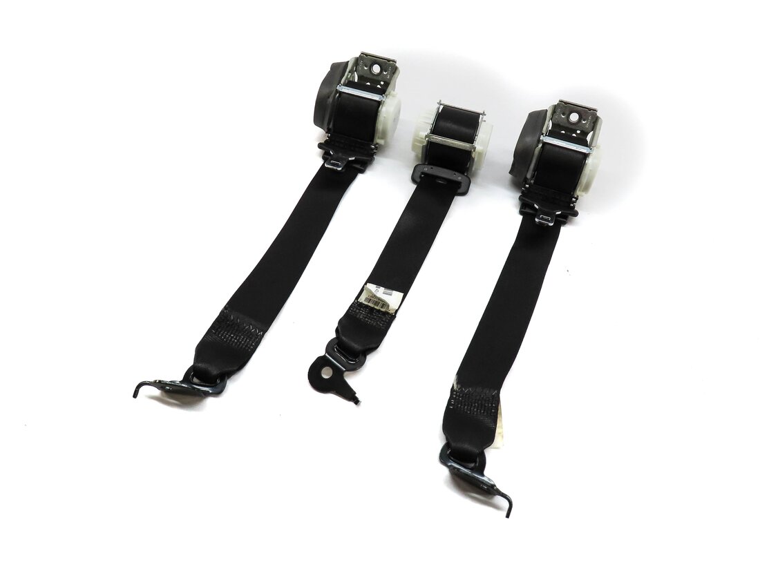 2013 BMW X3 (F25) REAR LEFT & RIGHT 2ND ROW SEATBELT RETACTOR SET 2 (BLACK)